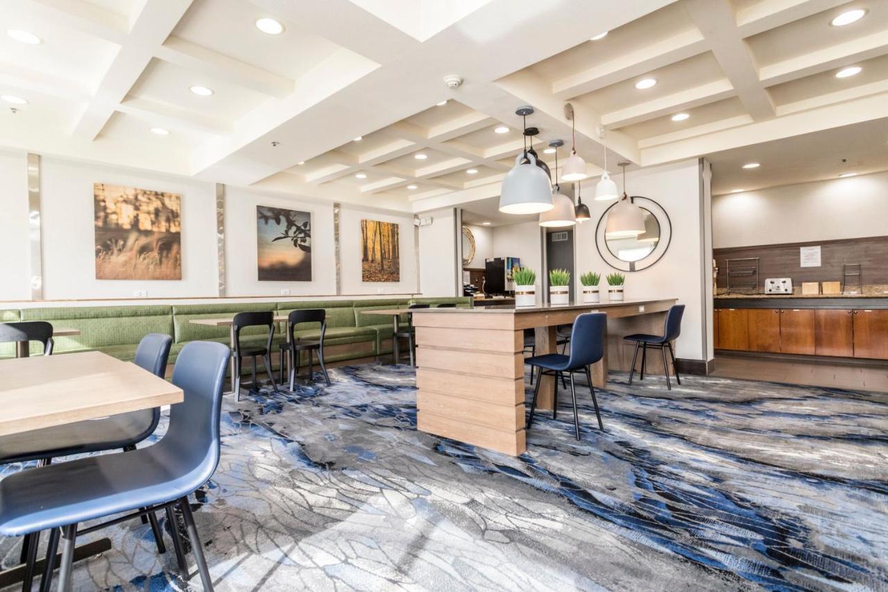 Fairfield Inn Сейнт Джордж Екстериор снимка